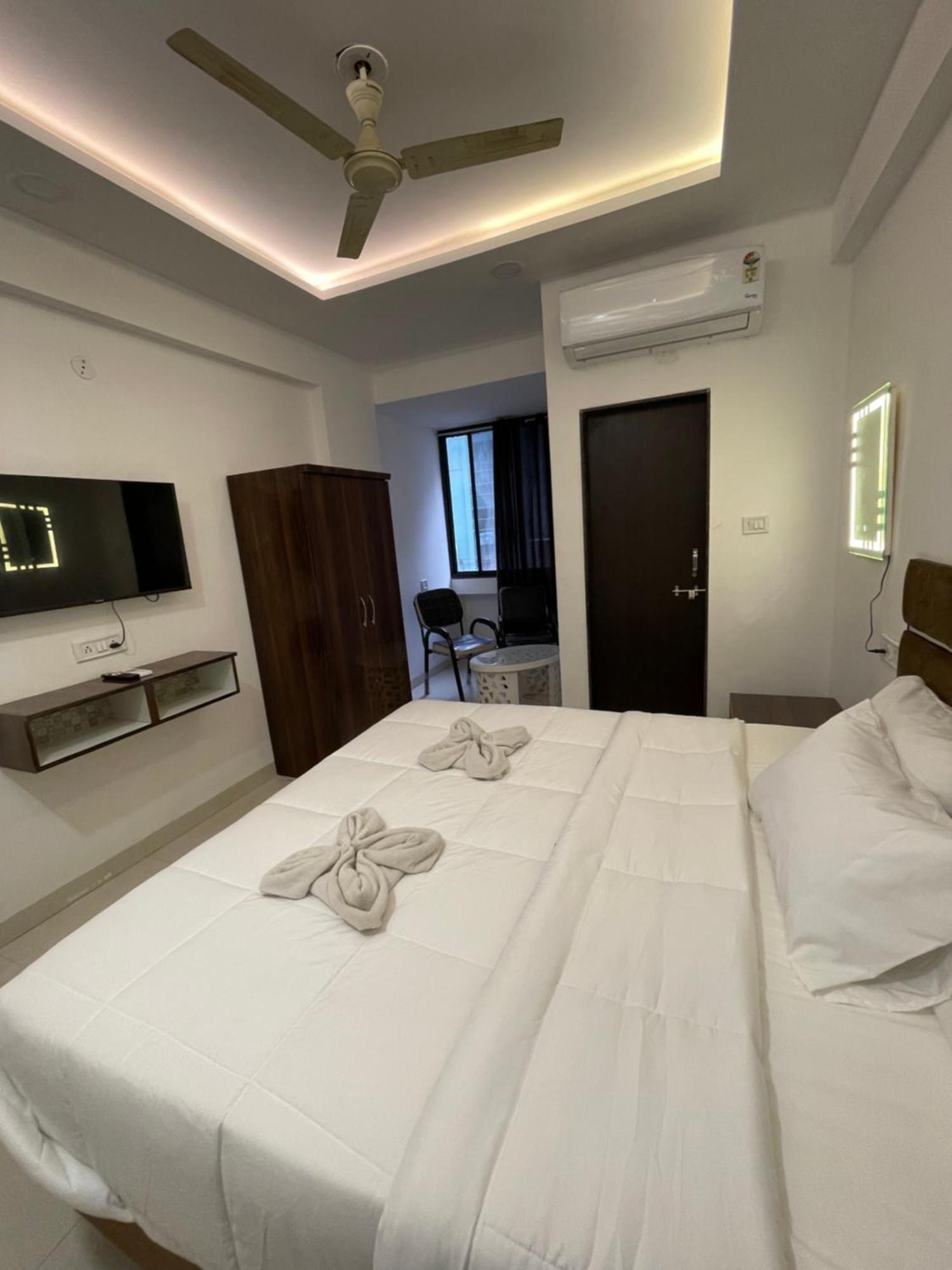 Hotel Kiwi Inn Vijaynagar Scheme 78 Indore Eksteriør billede