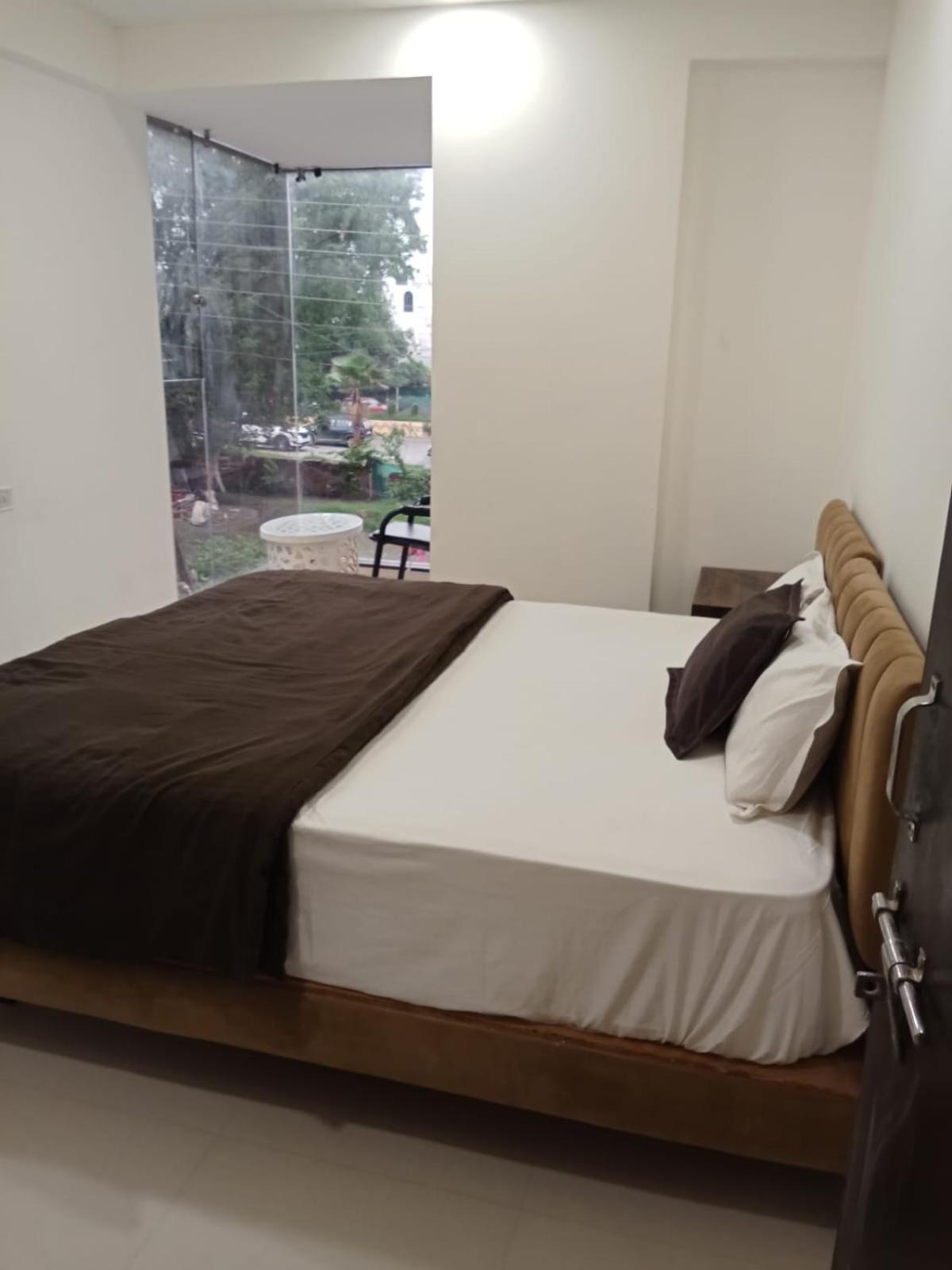 Hotel Kiwi Inn Vijaynagar Scheme 78 Indore Eksteriør billede
